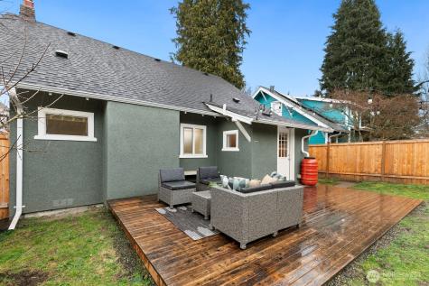 4207 SW Manning Street Seattle WA 98116