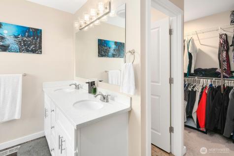 327 140th Street SW Everett WA 98208