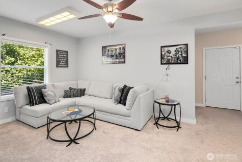 327 140th Street SW Everett WA 98208