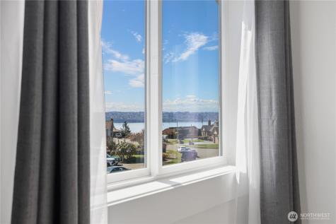 4313 Harbor Ridge Road NE Tacoma WA 98422