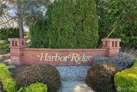 4313 Harbor Ridge Road NE Tacoma WA 98422