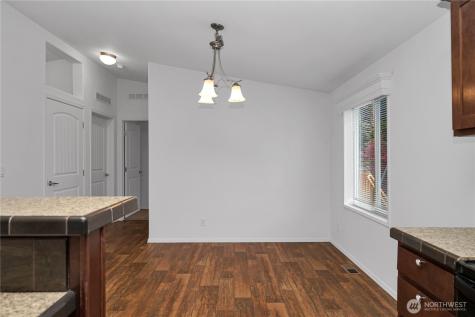 15231 Pine Drive Renton WA 98058