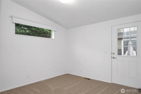 15231 Pine Drive Renton WA 98058