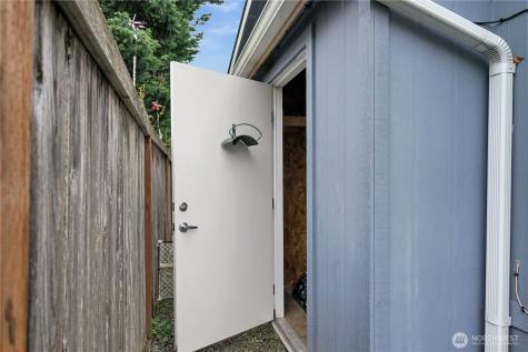 15231 Pine Drive Renton WA 98058