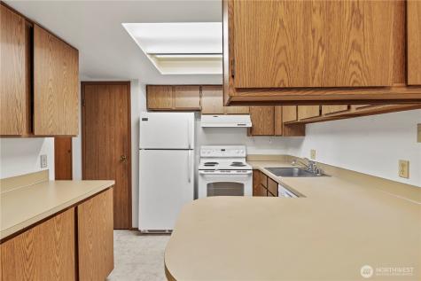 6822 NE 153rd Place Kenmore WA 98028