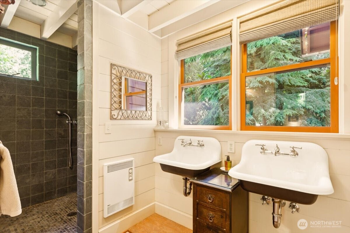 1103 E Ludlow Ridge Road Port Ludlow WA 98365