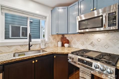 926 N 96th Street Seattle WA 98103