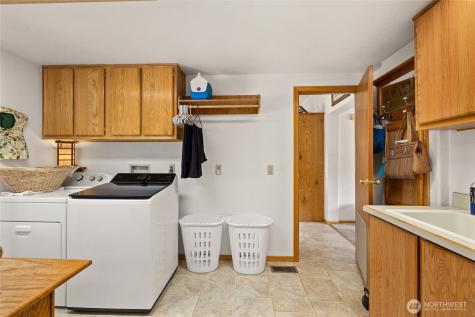 6160 Upper Peoh Point Road Cle Elum WA 98922