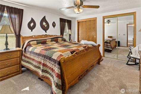 6160 Upper Peoh Point Road Cle Elum WA 98922