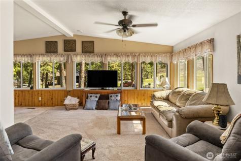 6160 Upper Peoh Point Road Cle Elum WA 98922