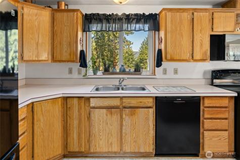 6160 Upper Peoh Point Road Cle Elum WA 98922
