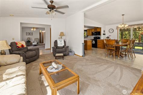 6160 Upper Peoh Point Road Cle Elum WA 98922
