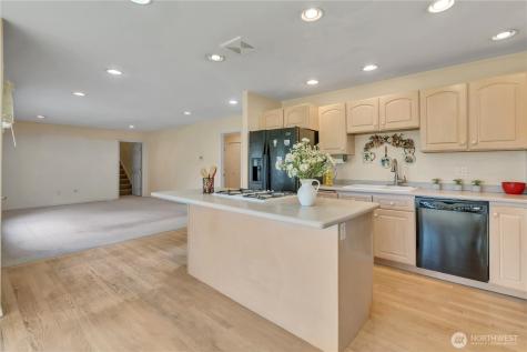 15416 33rd Avenue E Tacoma WA 98446