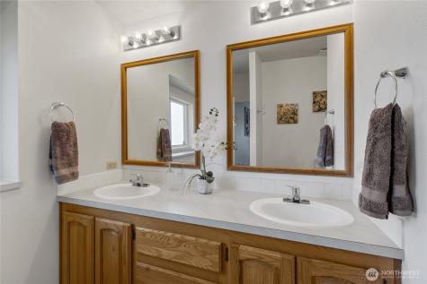 17710 Albany Street SW Rochester WA 98579