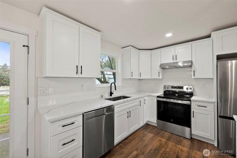 1615 S 84th Street Tacoma WA 98444