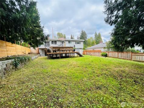 10231 NE 24th Street Bellevue WA 98004