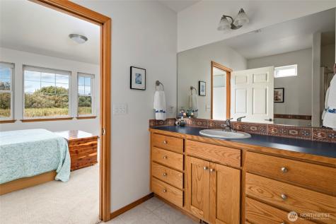 1531 SW Vanguard Street Oak Harbor WA 98277