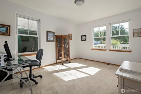1531 SW Vanguard Street Oak Harbor WA 98277