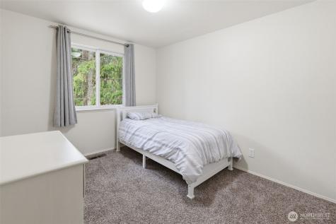 8613 Foster Grove Court NE Bremerton WA 98311