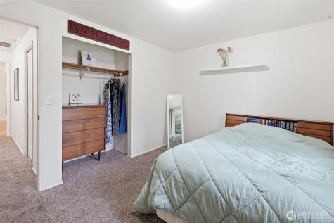 8613 Foster Grove Court NE Bremerton WA 98311