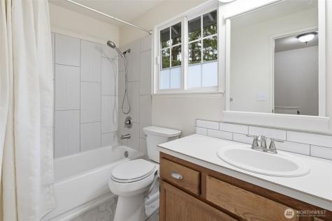 8613 Foster Grove Court NE Bremerton WA 98311