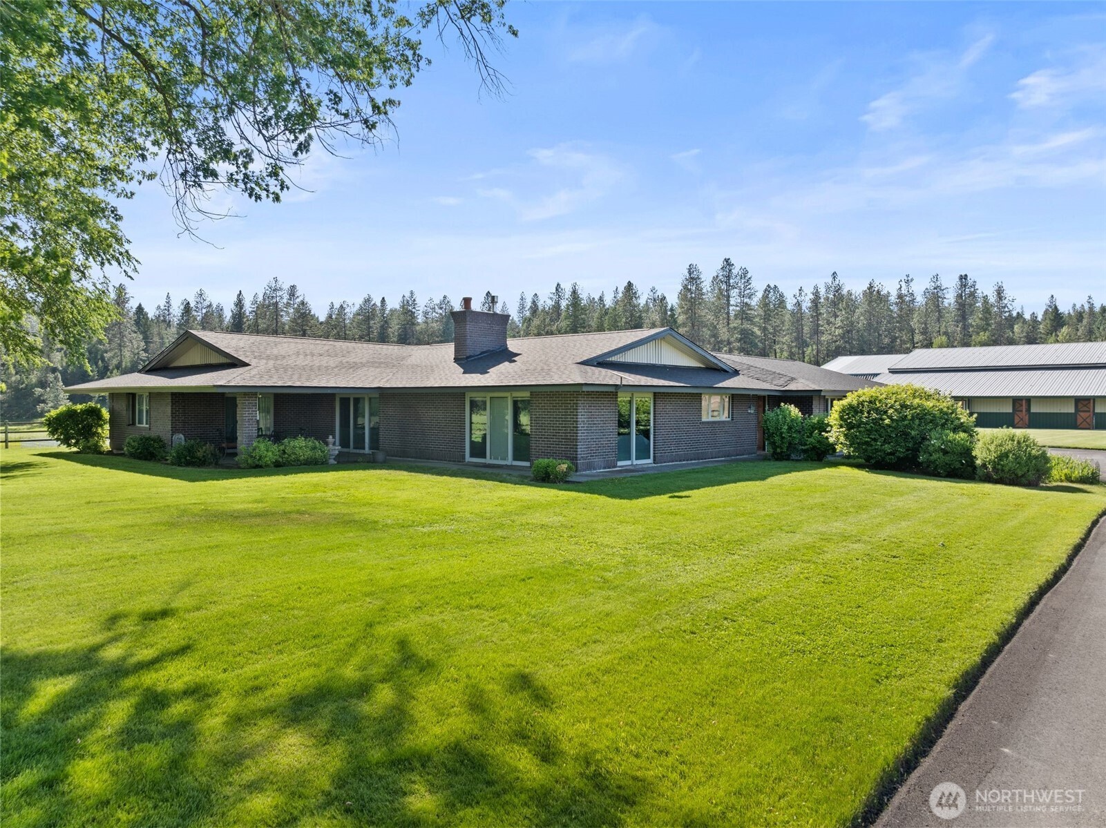 24415 N Crescent Road Chattaroy WA 99003