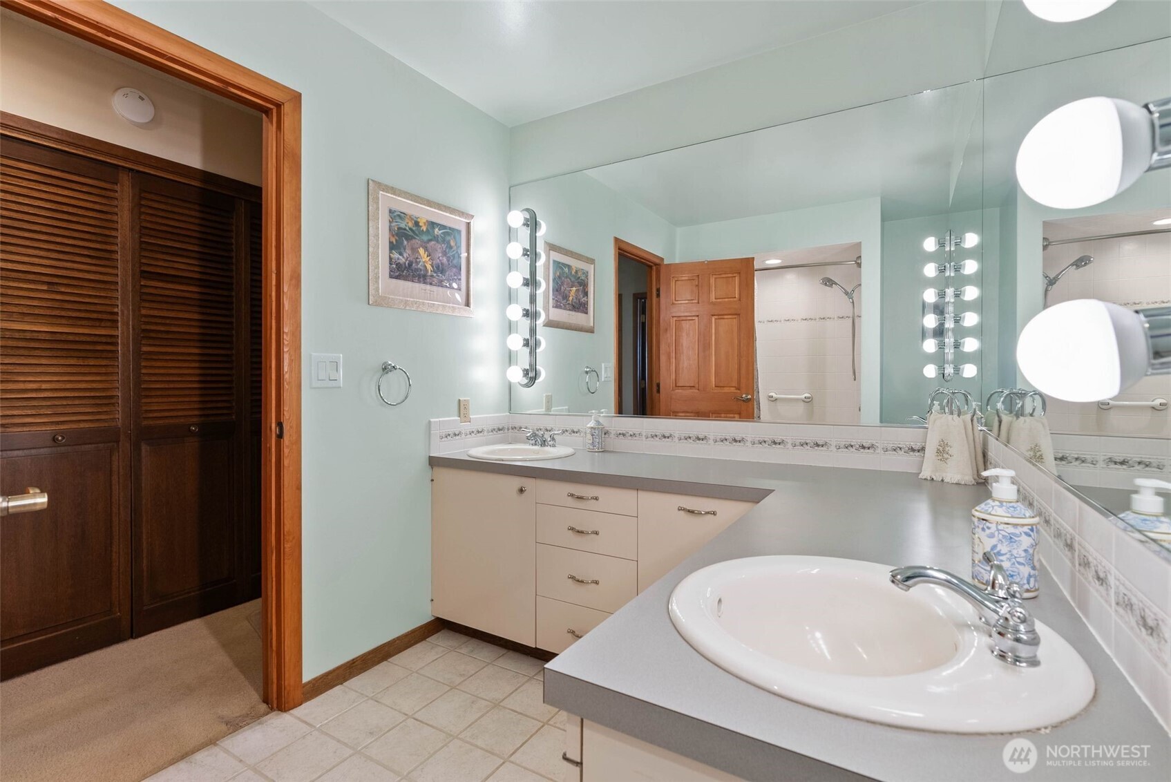 24415 N Crescent Road Chattaroy WA 99003