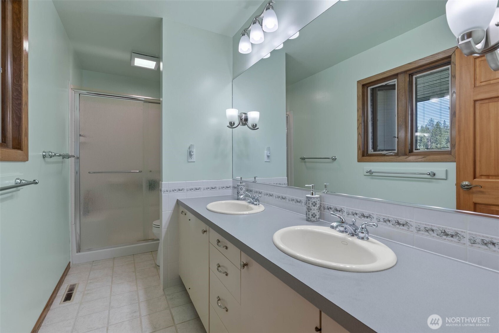 24415 N Crescent Road Chattaroy WA 99003