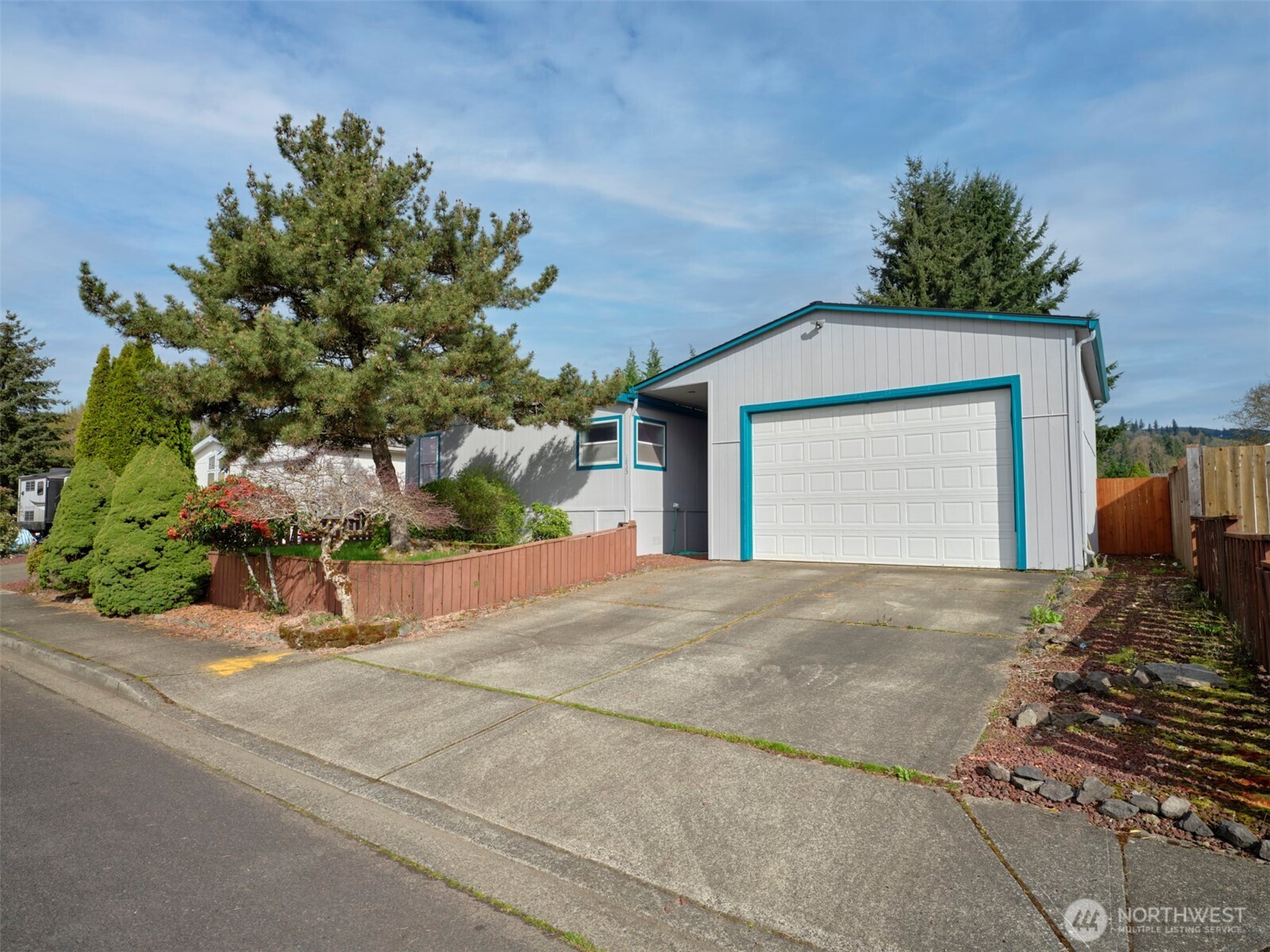 1835 Heartwood Woodland WA 98674