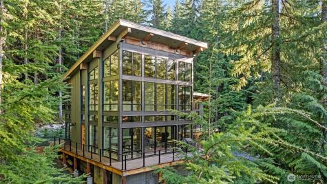 2982 Kachess Lake Road Easton WA 98925