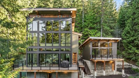 2982 Kachess Lake Road Easton WA 98925