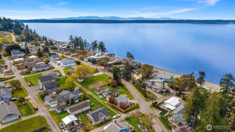 232 N Sunset Drive Camano Island WA 98282