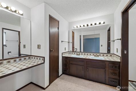 12448 Eagle Drive Burlington WA 98233