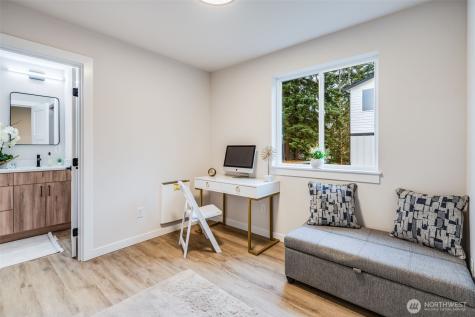 12531 25th Avenue NE Seattle WA 98125