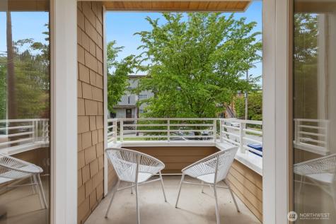 4208 Linden Avenue N Seattle WA 98103