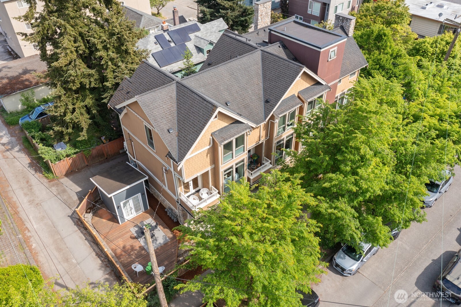 4208 Linden Avenue N Seattle WA 98103