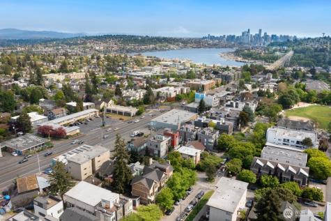 4208 Linden Avenue N Seattle WA 98103