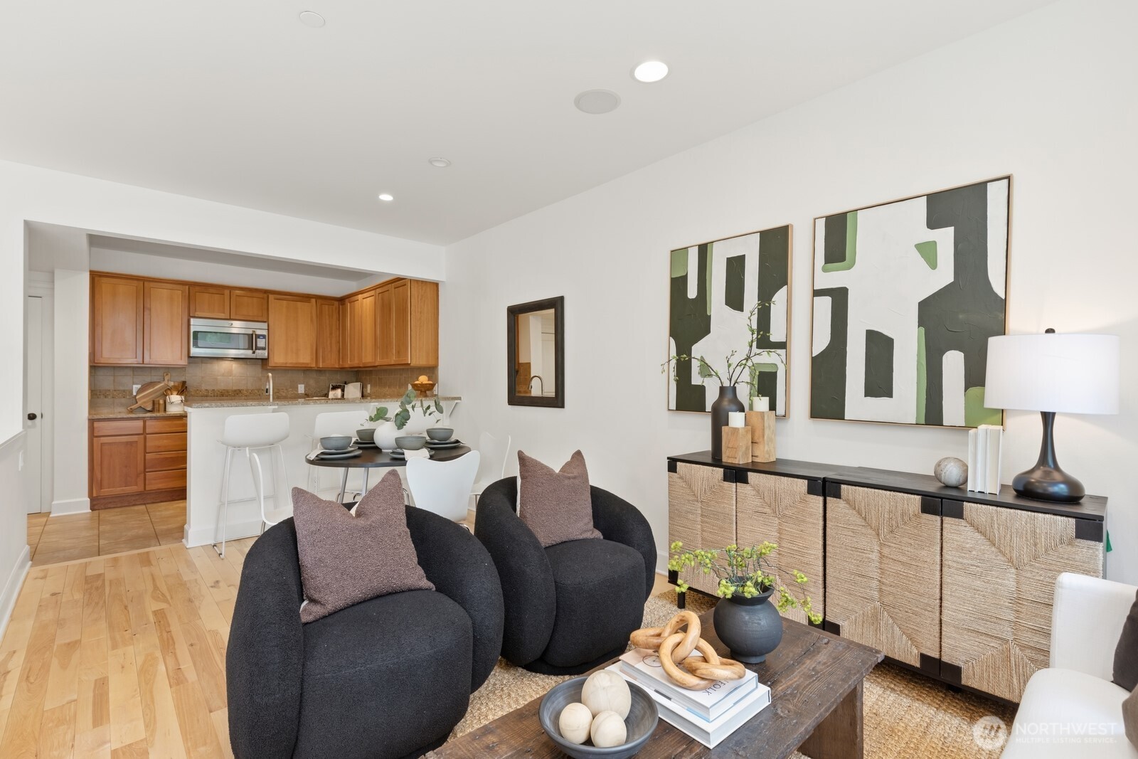 4208 Linden Avenue N Seattle WA 98103