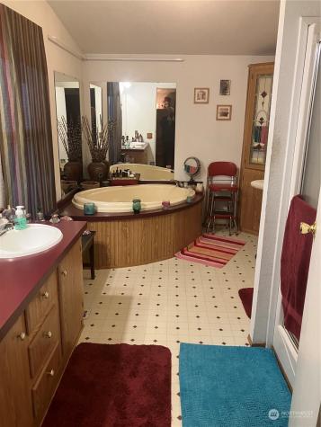 23389 Pringle Street Clear Lake WA 98235