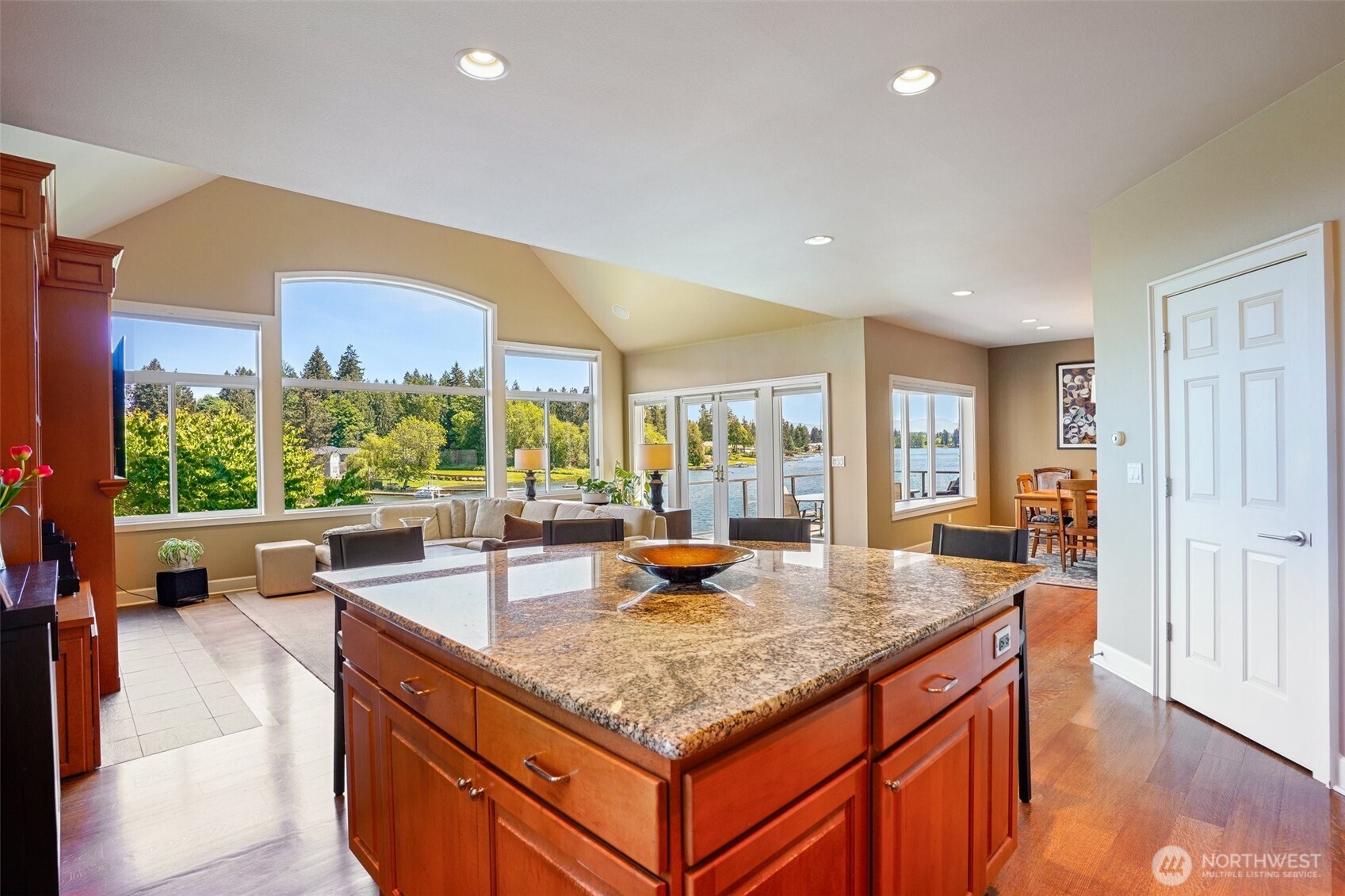 26100 134th Avenue SE Kent WA 98042