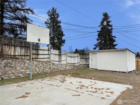 728 Sunrise Drive Omak WA 98841