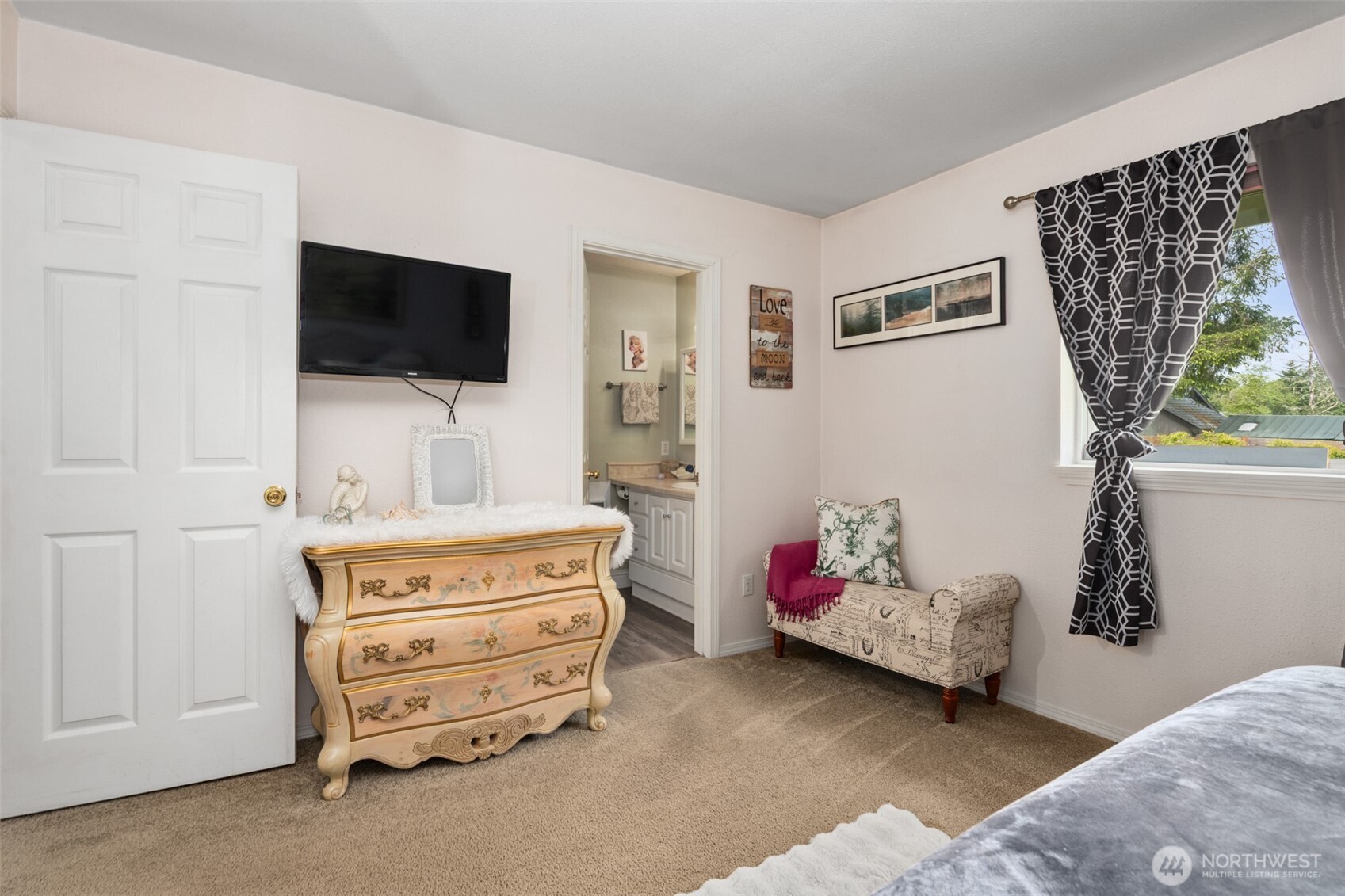 654 Woodland Loop NE Ocean Shores WA 98569