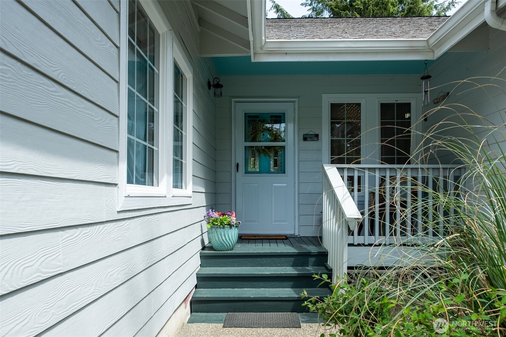 654 Woodland Loop NE Ocean Shores WA 98569
