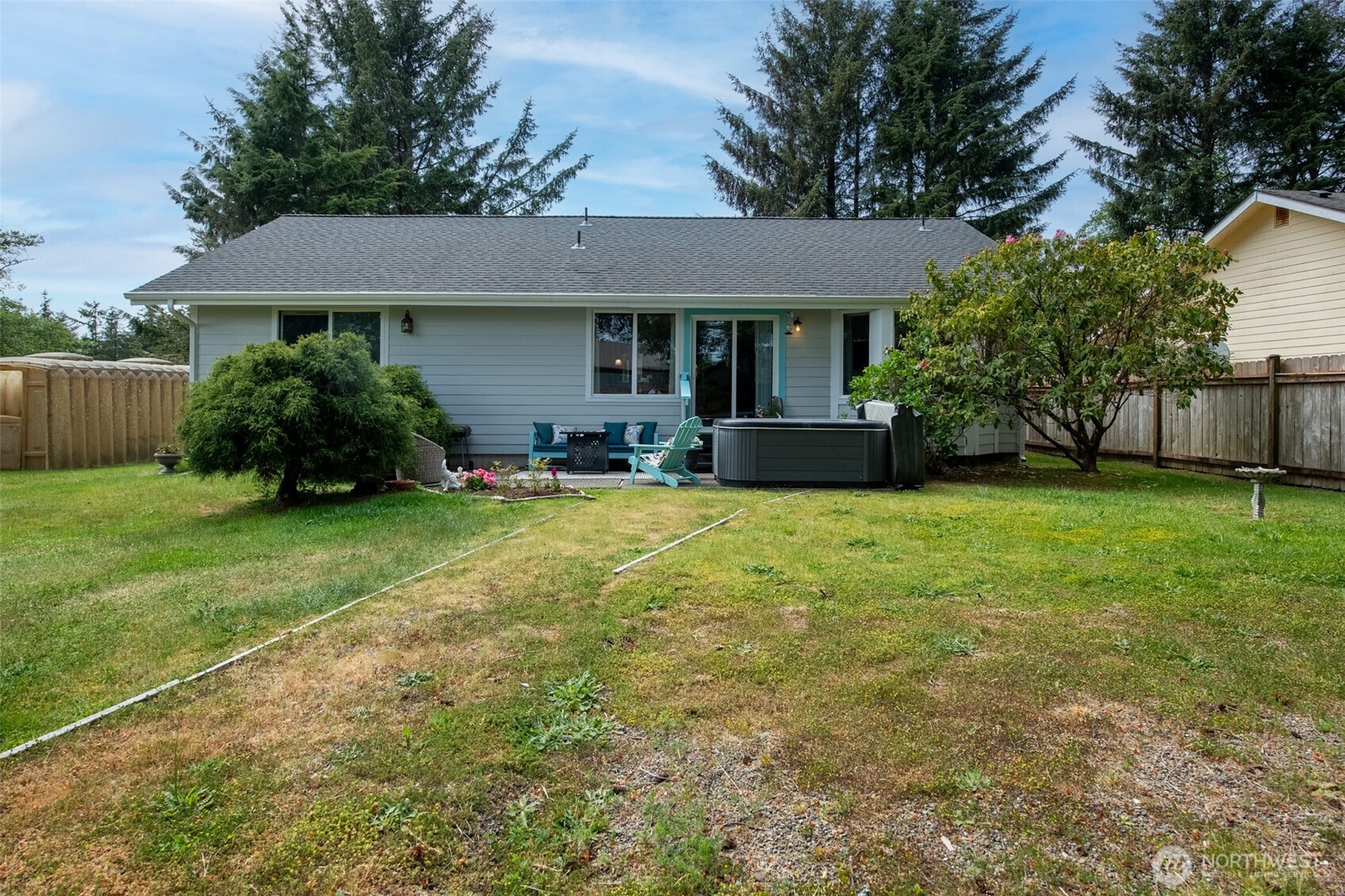 654 Woodland Loop NE Ocean Shores WA 98569