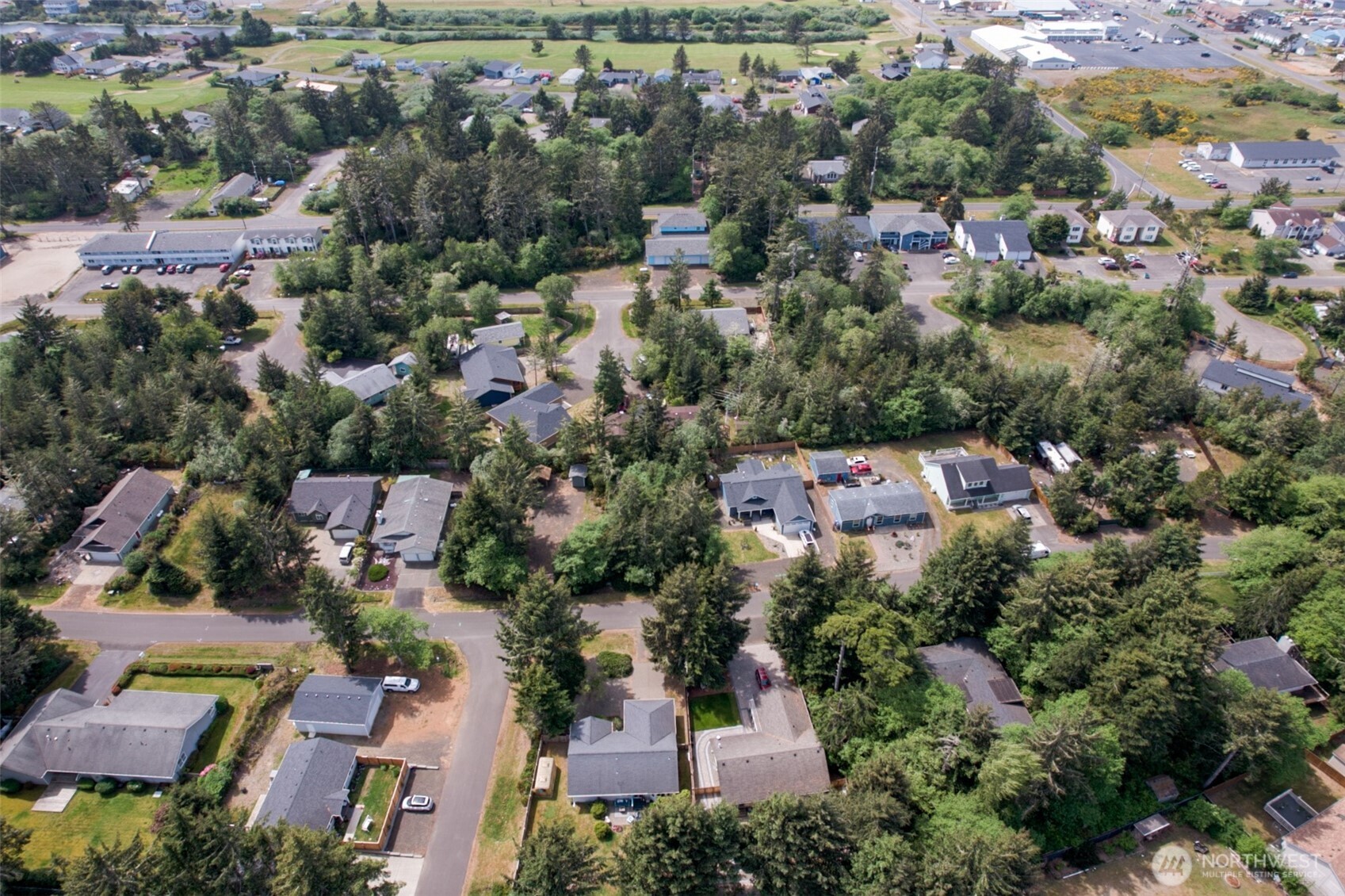 654 Woodland Loop NE Ocean Shores WA 98569