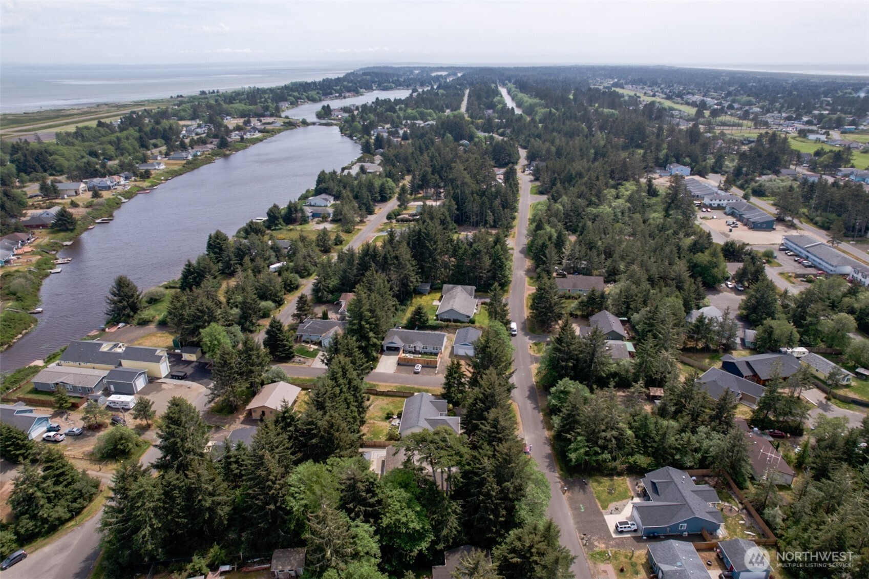 654 Woodland Loop NE Ocean Shores WA 98569