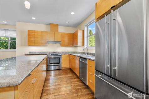 738 N 185th Street Shoreline WA 98133
