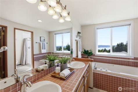 7966 Emery Boulevard NW Silverdale WA 98383