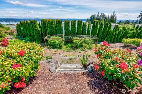 7966 Emery Boulevard NW Silverdale WA 98383