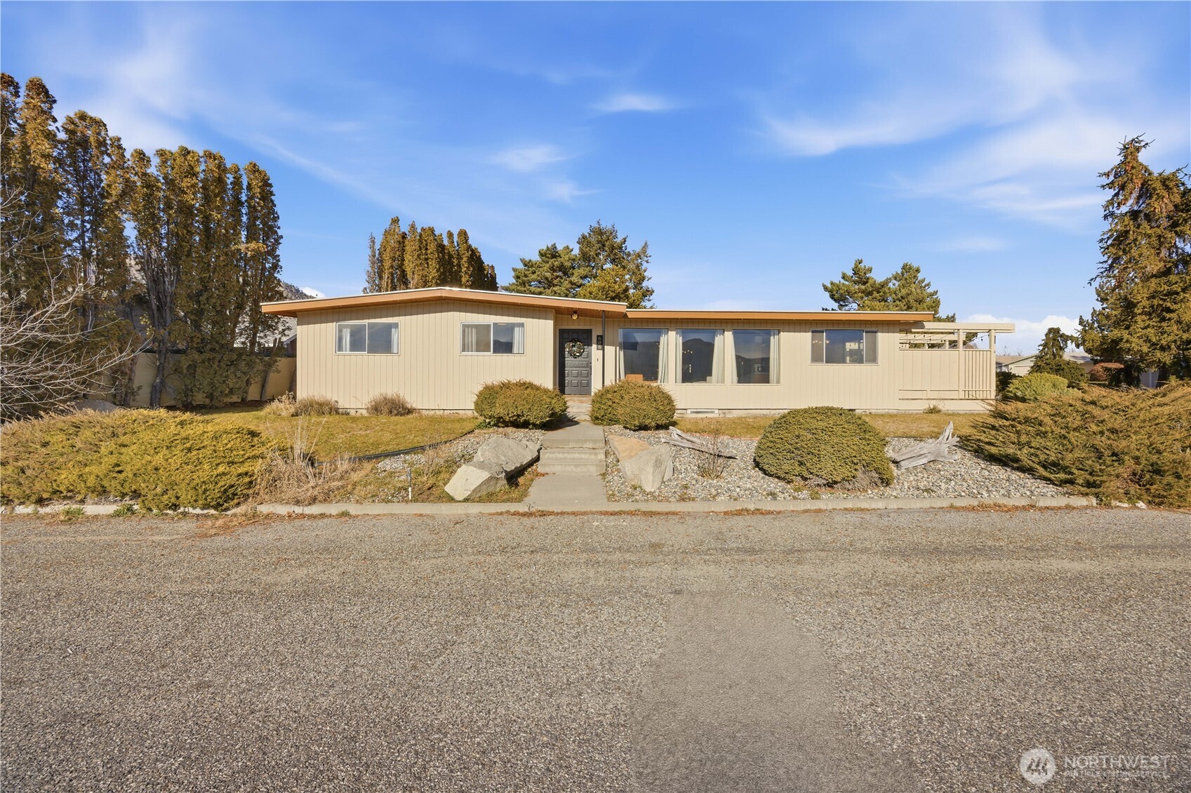 608 Plaza Way Brewster WA 98812